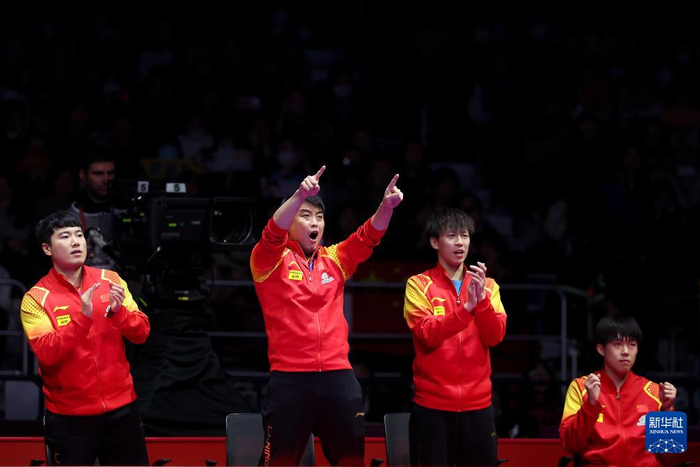 法国队横扫英格兰队，王皓统治全场