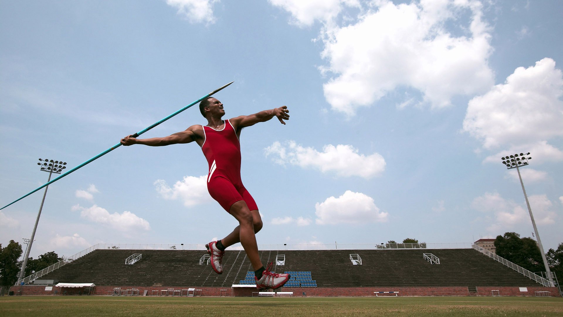 独一档的夜晚，雷霆如精密仪器碾压76人，而拉梅洛则在欧冠半决赛书写接管神话